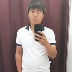 Саша, 34, Белоусово