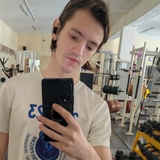 Игорь, 24, Новоаннинский