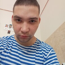 Лёня, 25, Верхоянск