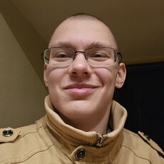 Арсений, 22, Лесной