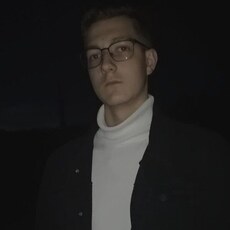 Лев, 20, Мурино