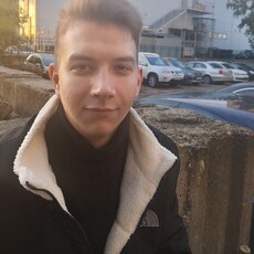 Радомир, 23, Коммунар