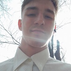 Остап, 21, Снежногорск