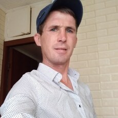 Толя, 38, Гай