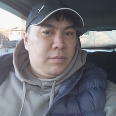 Лев, 36, Строитель
