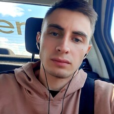 Игорь, 25, Дзержинск (ДНР)