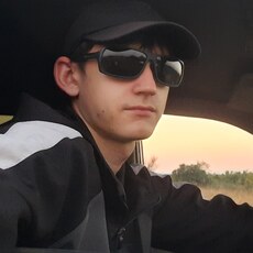Лев, 21, Кинель