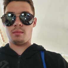 Кирилл, 24, Котельниково