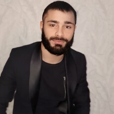 Артёмий, 28, Бирюч