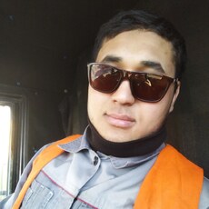 Юра, 28, Новоаннинский