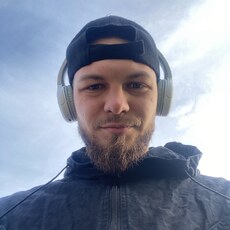 Валера, 25, Часов Яр
