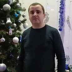 Толя, 37, Токмак