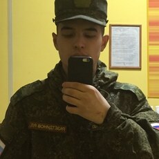 Кир, 20, Каменногорск