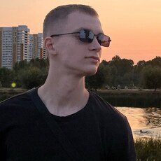 Оскар, 20, Пугачёв