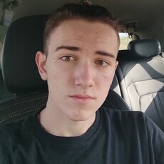 Василий, 20, Дзержинск (Нижегородская область)