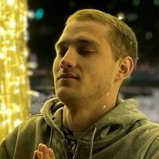 Олег, 22, Камышлов