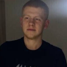 Вова, 20, Донецк (ДНР)