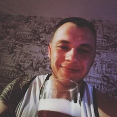 Иван, 31, Новоржев