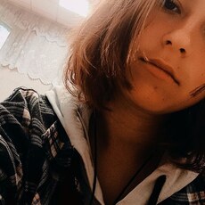 Юлия, 21, Белый