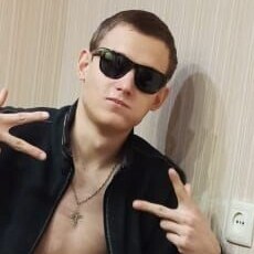 Владимир, 22, Нестеров