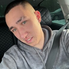 Артёмий, 25, Дегтярск