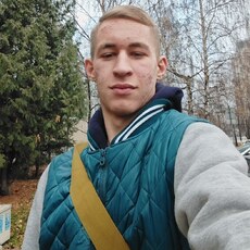 Глеб, 20, Кубинка