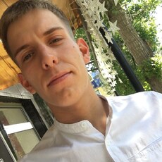 Альберт, 22, Красноармейск (ДНР)