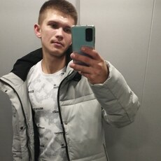 Валентин, 24, Александровск (ЛНР)