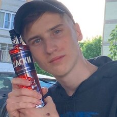Фёдор, 21, Марьинка