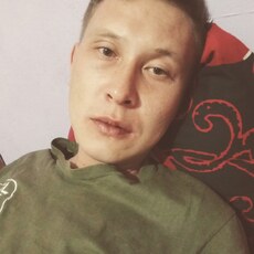 Оскар, 28, Бобров