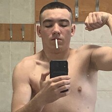 Адриан, 25, Фокино (Брянская область)