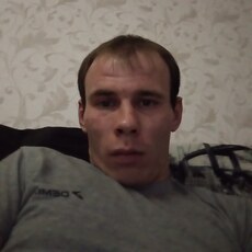 Лев, 32, Краснодон