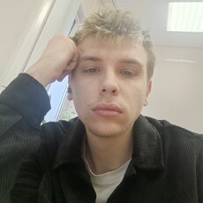 Савелий, 22, Сланцы