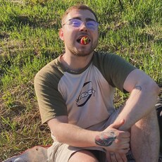 Артём, 23, Наволоки