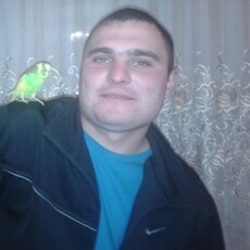 Артём, 33, Лагань