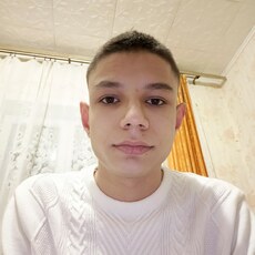 Толя, 19, Лабинск