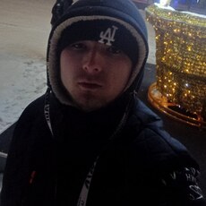 Лев, 26, Пионерский
