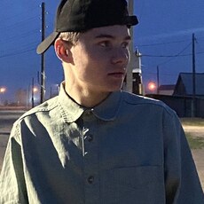 Виталя, 21, Красноярск