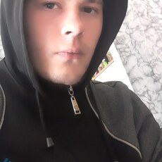 Альберт, 21, Сокол
