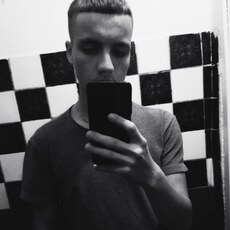 Валентин, 20, Самара