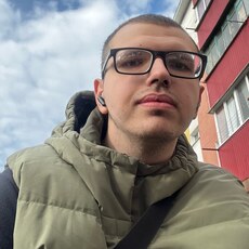 Саша, 25, Долинск