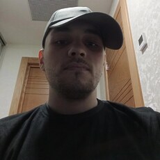 Алексей, 27, Снежногорск
