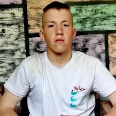 Яша, 20, Волжский