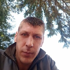 Владлен, 37, Снежное