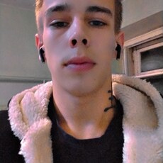 Артём, 20, Сланцы