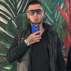 Павел, 24, Уяр