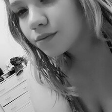 Дина, 21, Тосно