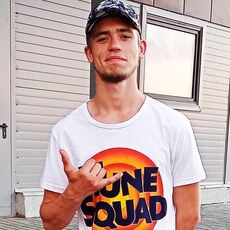 Рома, 22, Родинское