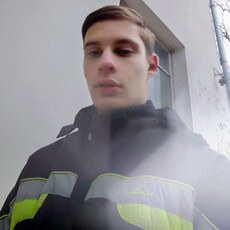 Сеня, 21, Волчанск