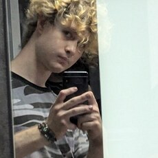 Тим, 21, Шарыпово